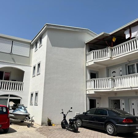 Villa Ajsa บาร์ ภายนอก รูปภาพ